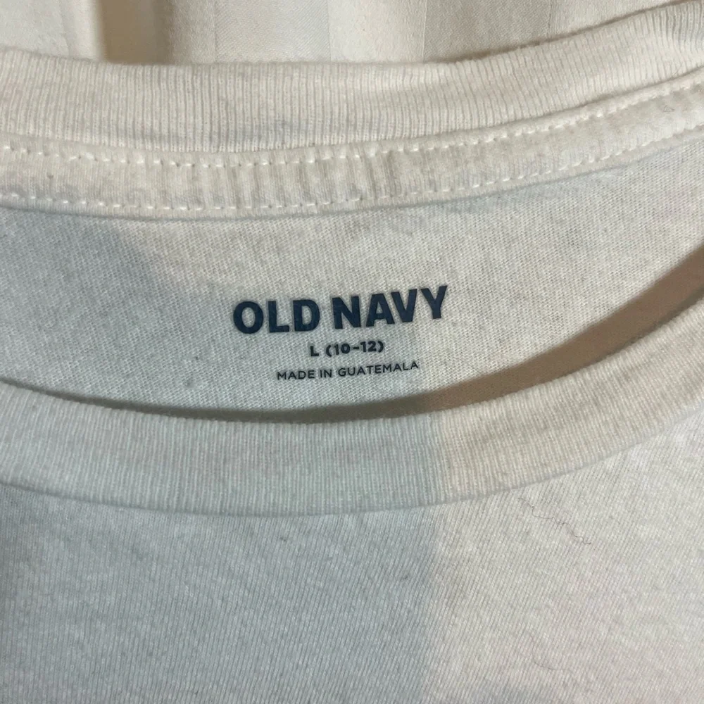 Old‎ Navy Classic White Tee